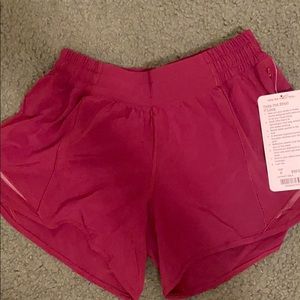 Lululemon Hotty Hot Short